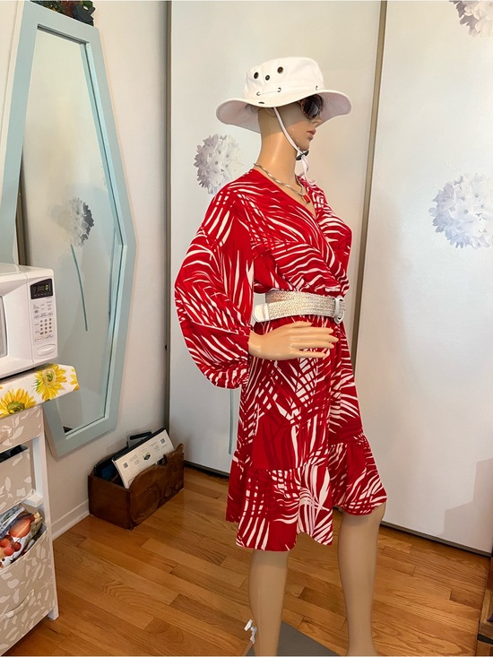 Joseph Ribkoff Dresses & Skirts - Joseph Ribkoff Red and White Palm-Print Midi Dress